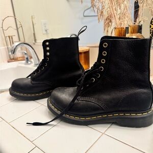 Dr. martens1460 Ambassador Leather Lace Up Boots Size 8